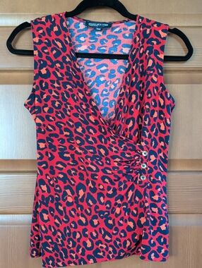Jones New York Red and Black Leopard Print Sleeveless Faux-Wrap Top Petite